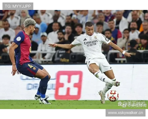 维蒂尼亚 vs 巴尔韦德:动力型中场跑动效率与攻防覆盖对比分析 维蒂尼亚 vs 巴尔韦德:动力型中场跑动效率与攻防覆盖对比分析