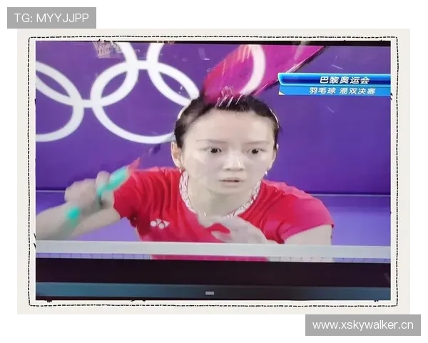 黄雅琼训练间喝的水都比我月薪还贵吧？这生活也太离谱了！