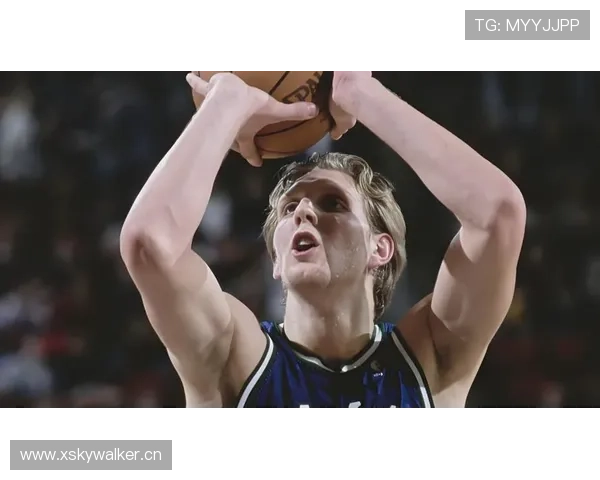 邓肯内线高效护框对比诺维茨基展现截然不同防守风格